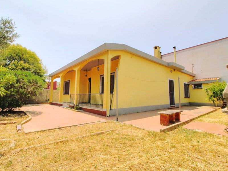 Casa Indipendente in Vendita a Quartu Sant'Elena, 189'000&euro;, 140 m²