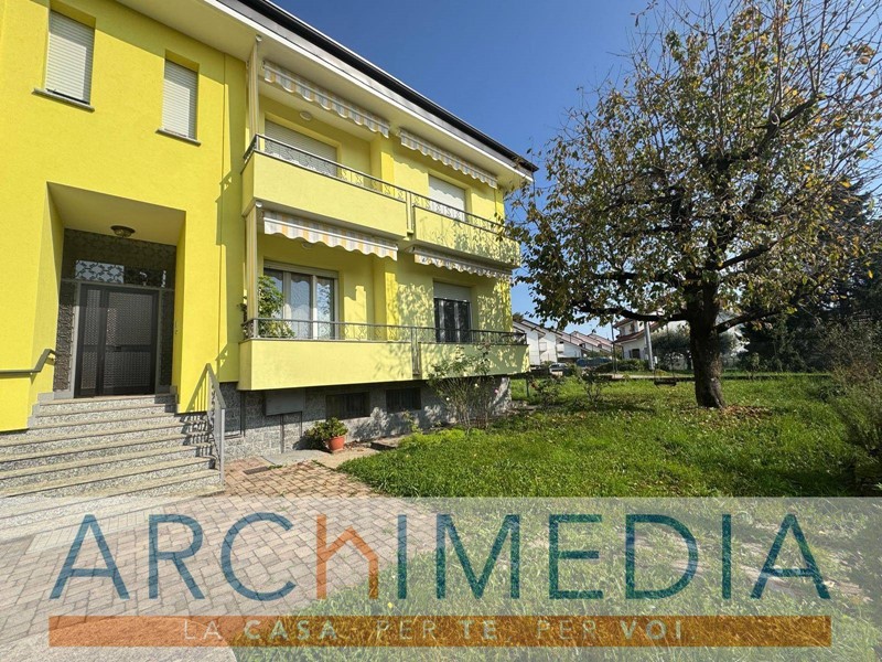 Trilocale in Vendita a Malnate, 95 m²