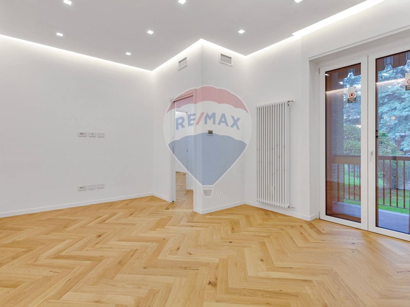 Bilocale in Vendita a Milano, 386'000€, 53 m²