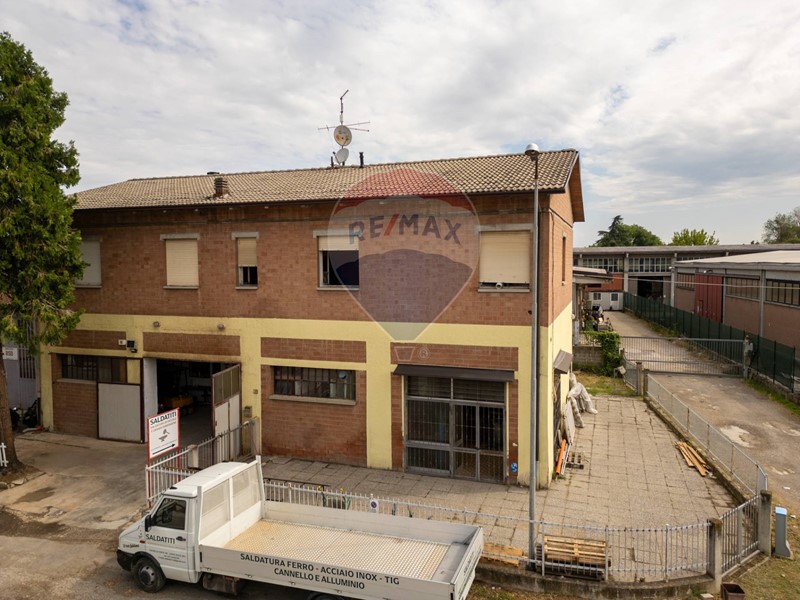 Appartamento in Vendita a Cavriago, 500'000€, 500 m²