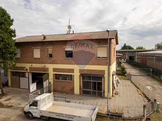 Appartamento in Vendita a Cavriago, 500'000€, 500 m²