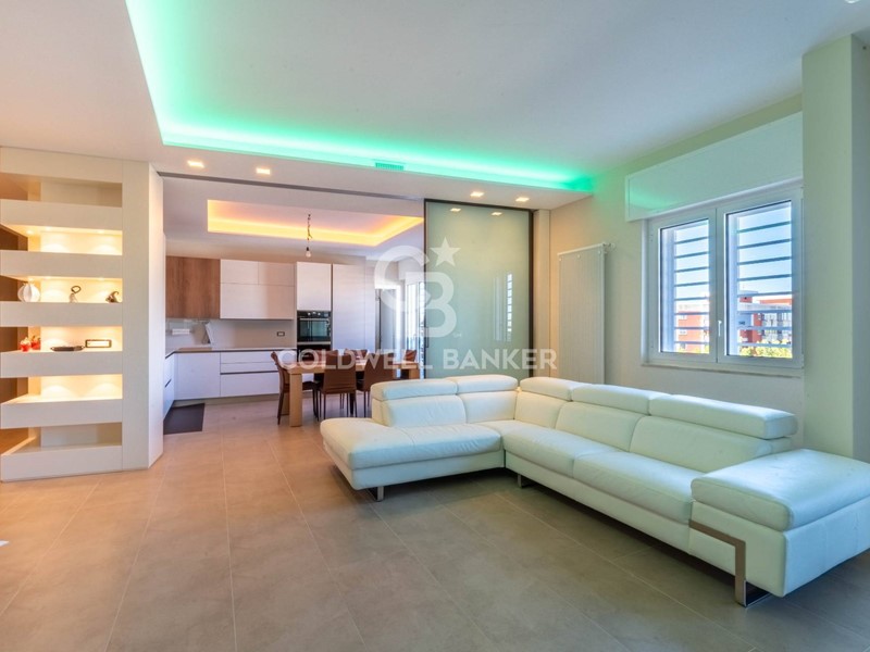 Appartamento in Vendita a Bari, 470'000€, 155 m²