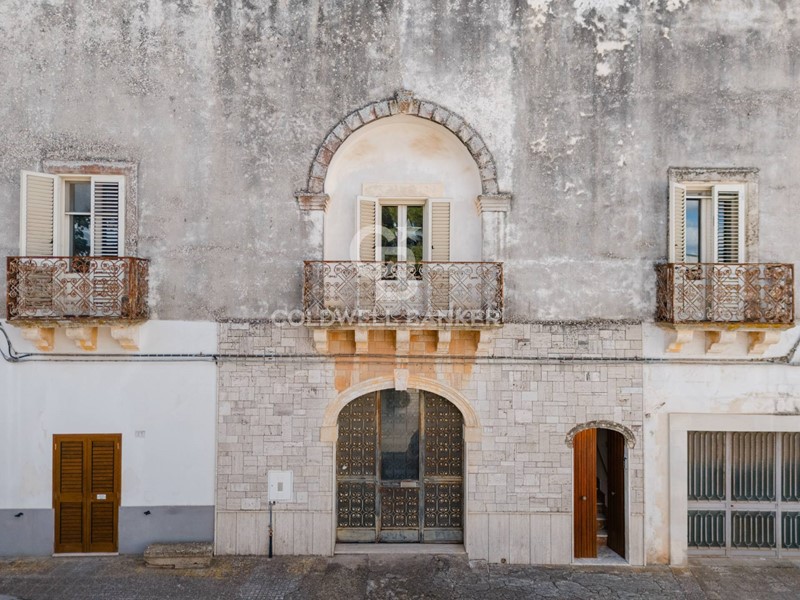 Casa Indipendente in Vendita a Soleto, 190'000€, 344 m²