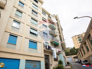 Appartamento in Vendita a Genova, 95'000€, 95 m²