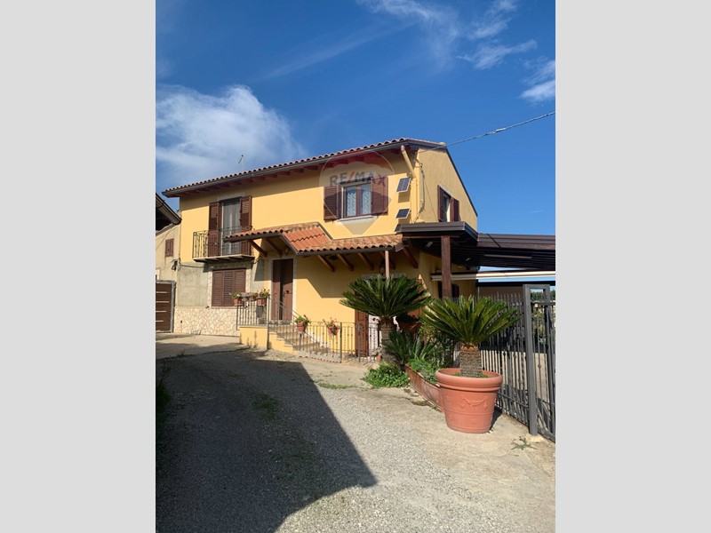 Villa in Vendita a San Cataldo, 54'000€, 93 m²