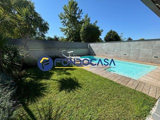 Villa in Vendita a Ruviano, 240'000€, 300 m²