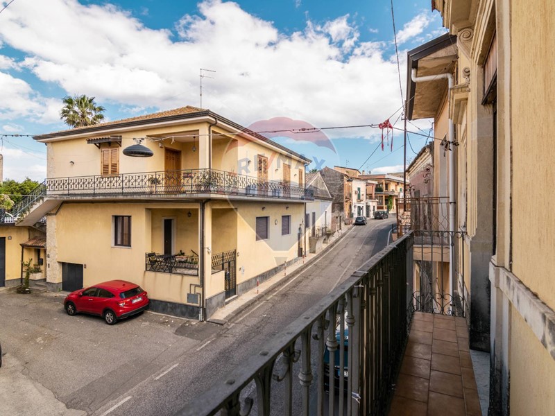 Casa Semi Indipendente in Vendita a Aci Bonaccorsi, 124'990&euro;, 121 m²