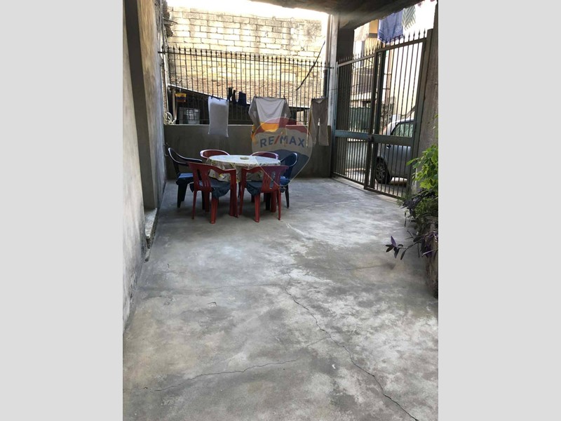 Casa Indipendente in Vendita a Misterbianco, 74'000€, 120 m²