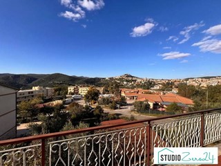 Quadrilocale in Vendita a Amelia, 120'000€, 110 m²