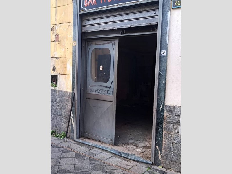 Immobile commerciale in Vendita a Nocera Inferiore, 150'000€, 125 m²