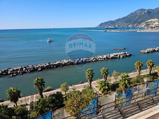 Appartamento in Vendita a Salerno, 549'000&euro;, 125 m²