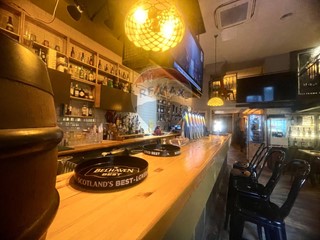 Attività commerciale in Vendita a Pozzuoli, 150'000€, 170 m²