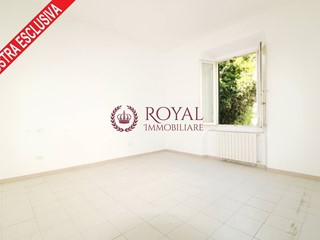 Trilocale in Vendita a Livorno, 145'000€, 90 m²
