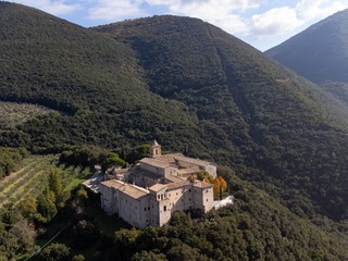 Appartamento in Vendita a Foligno, 1100 m²