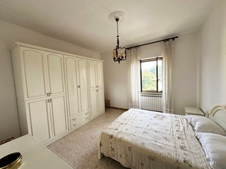 Quadrilocale in Vendita a Sutri, 210'000€, 225 m²