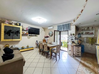 Trilocale in Vendita a Giugliano in Campania, 105'000€, 80 m²