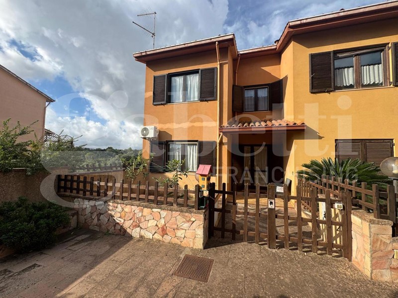 Villa in Vendita a Iglesias, 185'000€, 157 m²