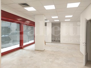 Negozio in Affitto a Treviso, 1'200€, 100 m²