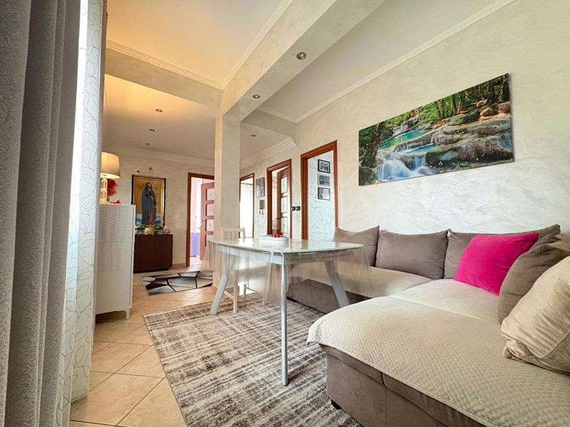 Quadrilocale in Vendita a Magenta, 158'000€, 100 m²