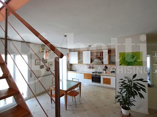 Appartamento in Vendita a Venezia, 285'000€, 150 m²