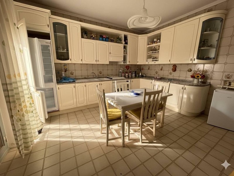 Appartamento in Vendita a Agrigento, 70'000€, 170 m²