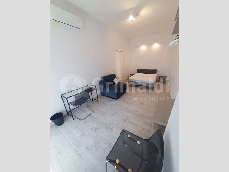 Trilocale in Affitto a Roma, 1'600€, 65 m², arredato