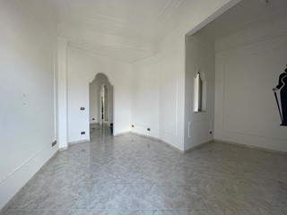 Appartamento in Affitto a Palermo, 1'000€, 125 m²