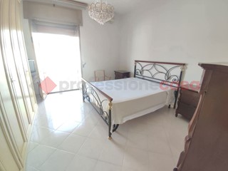 Trilocale in Vendita a Napoli, 195'000€, 90 m²