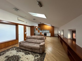 Trilocale in Vendita a Fiorenzuola d'Arda, 125'000€, 75 m², arredato