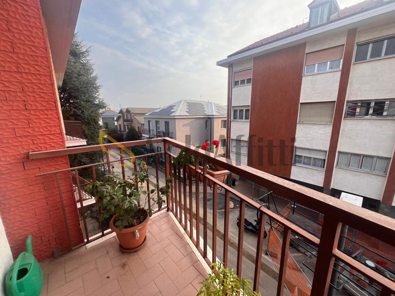 Trilocale in Affitto a Beinasco, 550€, 70 m²