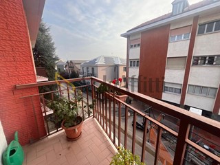 Trilocale in Affitto a Beinasco, 550€, 70 m²