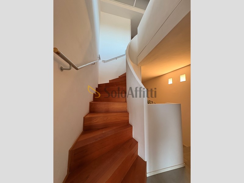 Appartamento in Affitto a Siena, zona Malafrasca, 1'200€, 148 m²