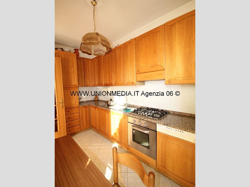 Quadrilocale in Vendita a Ameglia, 180'000€, 91 m², con Box