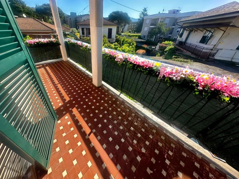 Casa Semi Indipendente in Vendita a Bolano, zona Ceparana, 135'000&euro;, 100 m²