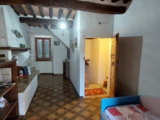 Appartamento in Vendita a Asciano, 88'000€, 80 m²