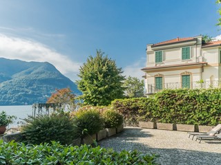 Bilocale in Vendita a Carate Urio, 480'000&euro;, 115 m², arredato