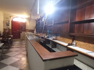 Immobile commerciale in Vendita a Massa, 1'000€, 120 m², arredato