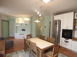 Quadrilocale in Vendita a Mondolfo, zona Marotta, 215'000€, 85 m², con Box