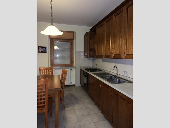 Quadrilocale in Vendita a Aulla, 110'000€, 115 m², con Box