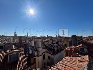 Appartamento in Vendita a Venezia, 810'000€, 230 m²