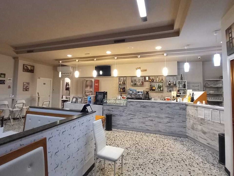 Attività commerciale in Vendita a Rimini, 65'000€, 200 m²