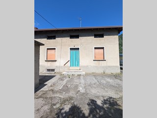 Casa Indipendente in Vendita a Vobarno, 190'000€, 250 m²