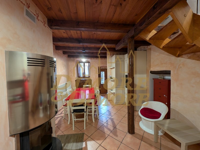 Casa Indipendente in Vendita a Mergozzo, 275'000€, 130 m²