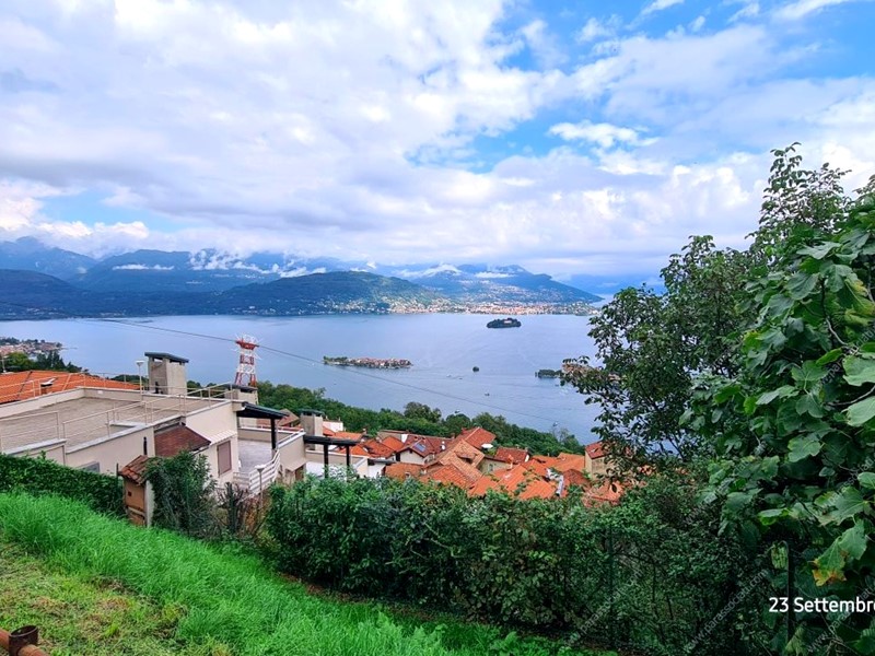 Villa in Vendita a Stresa, 139'000€, 172 m²