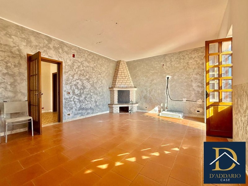 Quadrilocale in Vendita a Taranto, 105'000€, 150 m²