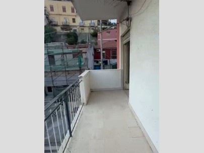 Appartamento in Vendita a Messina, 72'000€, 140 m²
