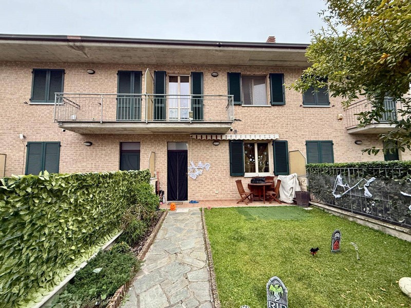 Villetta a schiera in Vendita a Alessandria, 178'000€, 180 m²