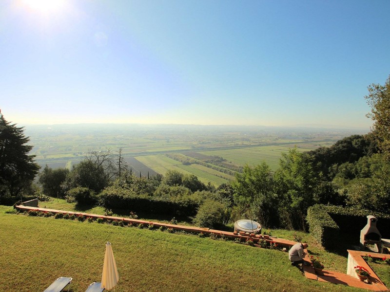 Villa in Vendita a Santa Maria a Monte, 1'400'000€, 824 m²