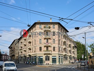 Negozio in Affitto a Milano, 2'500€, 81 m²