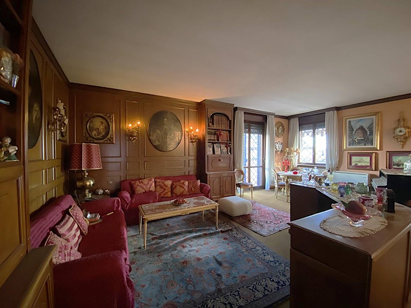 Appartamento in Vendita a Gallarate, 280'000€, 310 m²